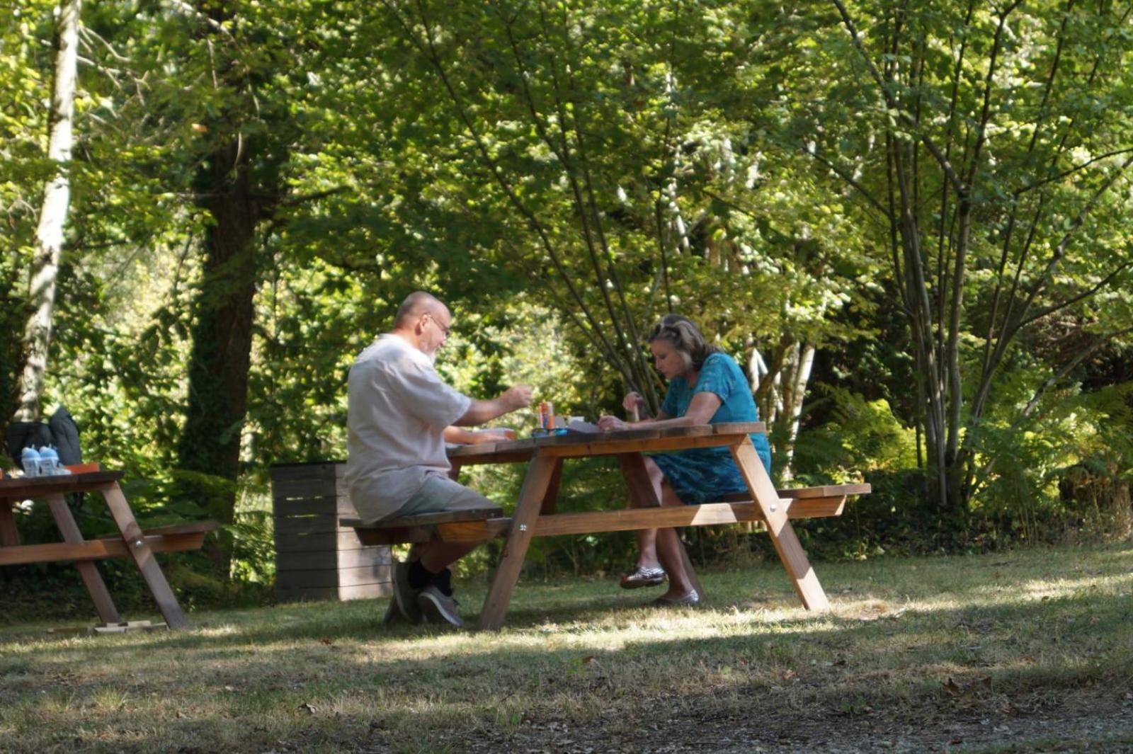 Camping Sous Les Belles Etoiles Peyrilhac Eksteriør bilde