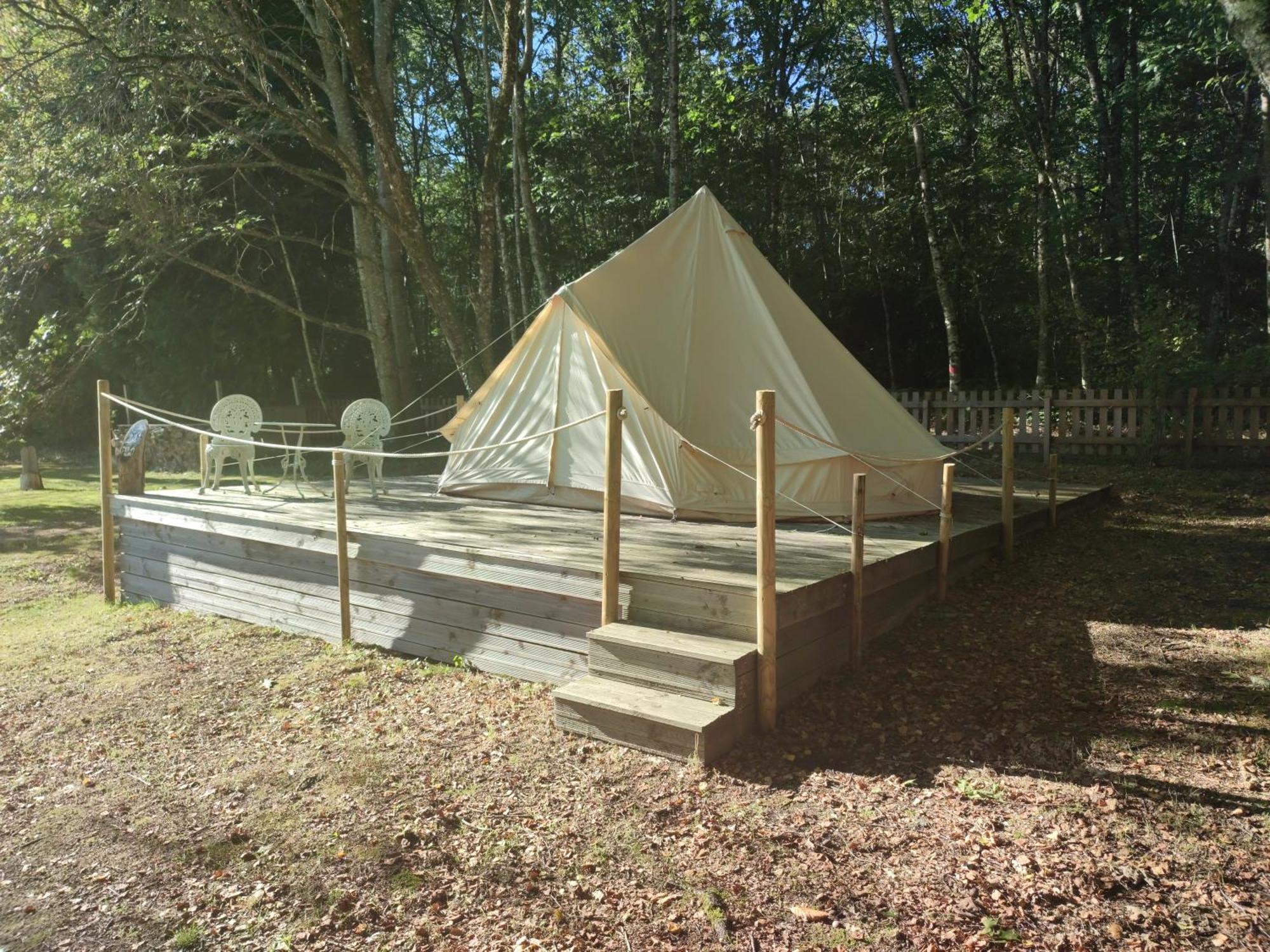 Camping Sous Les Belles Etoiles Peyrilhac Eksteriør bilde